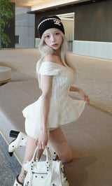 モデル：155cm（着用サイズ：FREE　着用カラー：WHT）