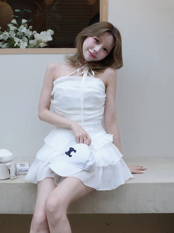 モデル：155cm（着用サイズ：FREE　着用カラー：WHT）