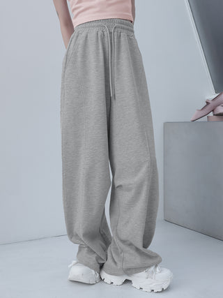 モデル：160cm（着用サイズ：FREE　着用カラー：GRY）