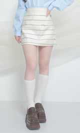 モデル：158cm（着用サイズ：S　着用カラー：IVO）