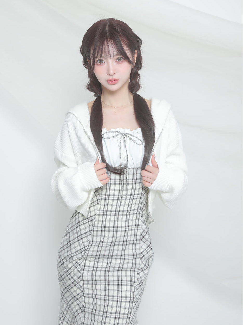 モデル：158cm（着用サイズ：FREE　着用カラー：BLK）