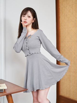 モデル：158cm（着用サイズ：FREE　着用カラー：GRY）