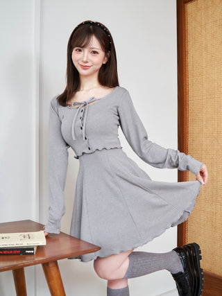 モデル：158cm（着用サイズ：FREE　着用カラー：GRY）