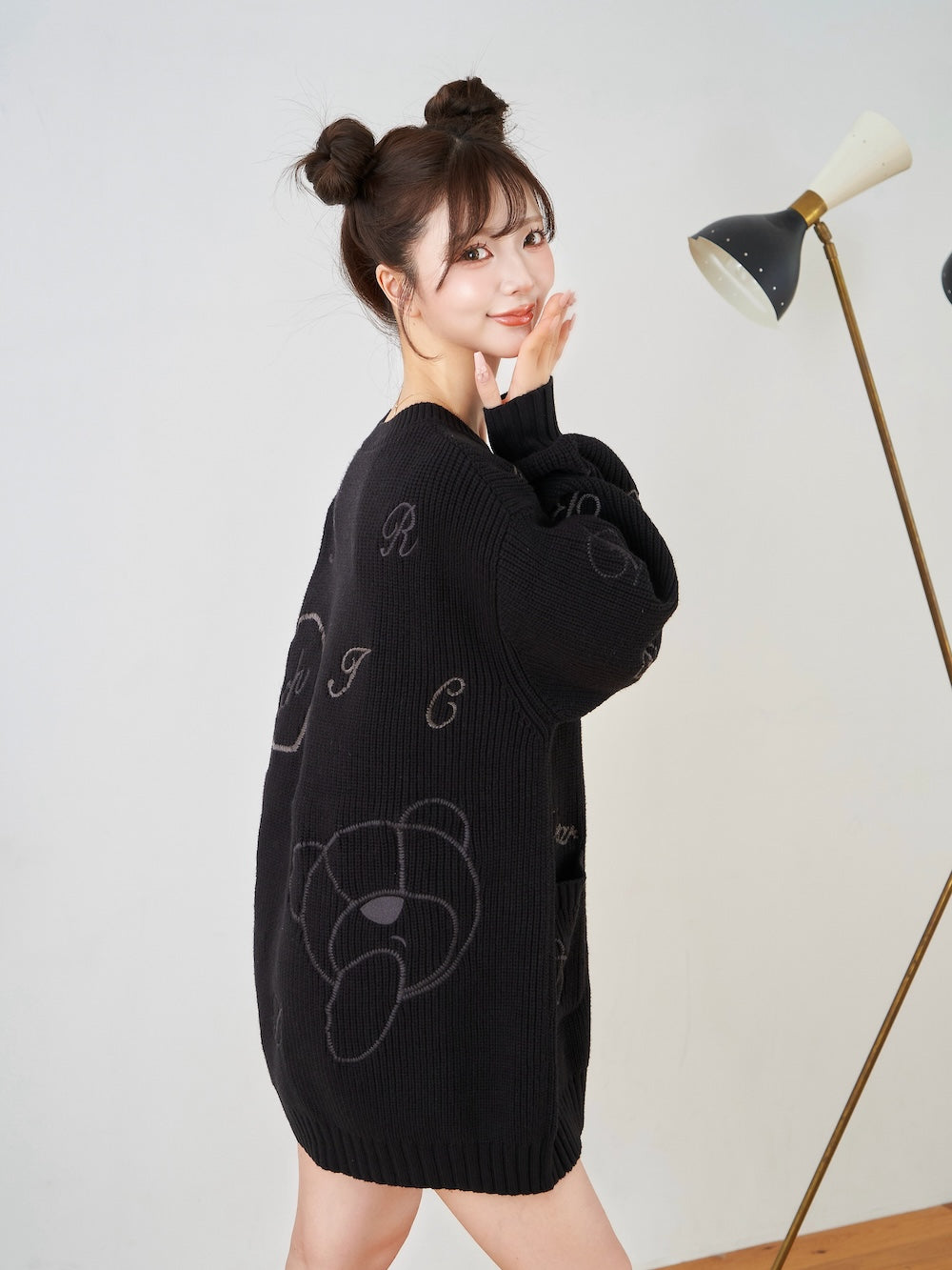 モデル：158cm（着用サイズ：FREE　着用カラー：BLK）