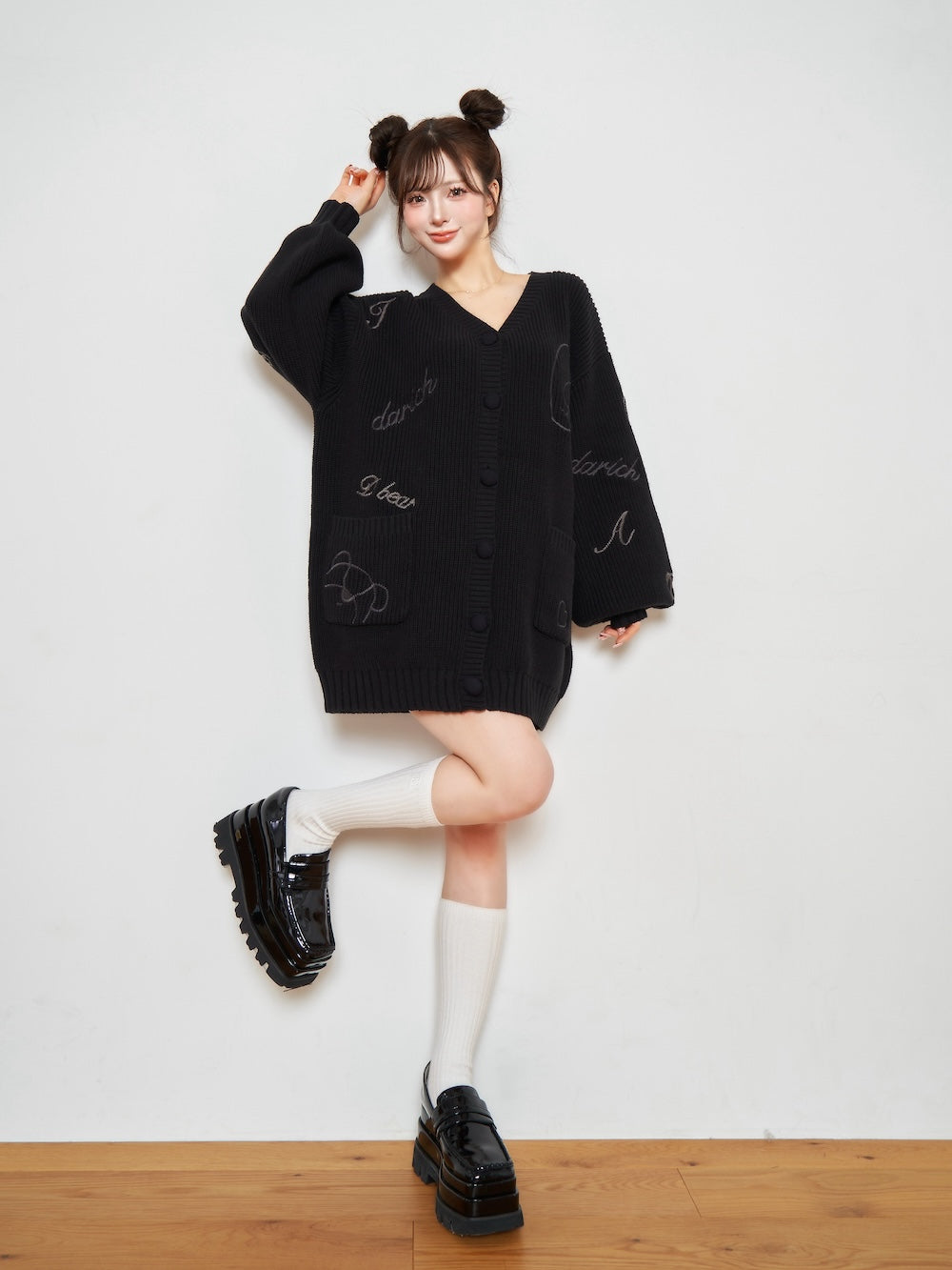 モデル：158cm（着用サイズ：FREE　着用カラー：BLK）