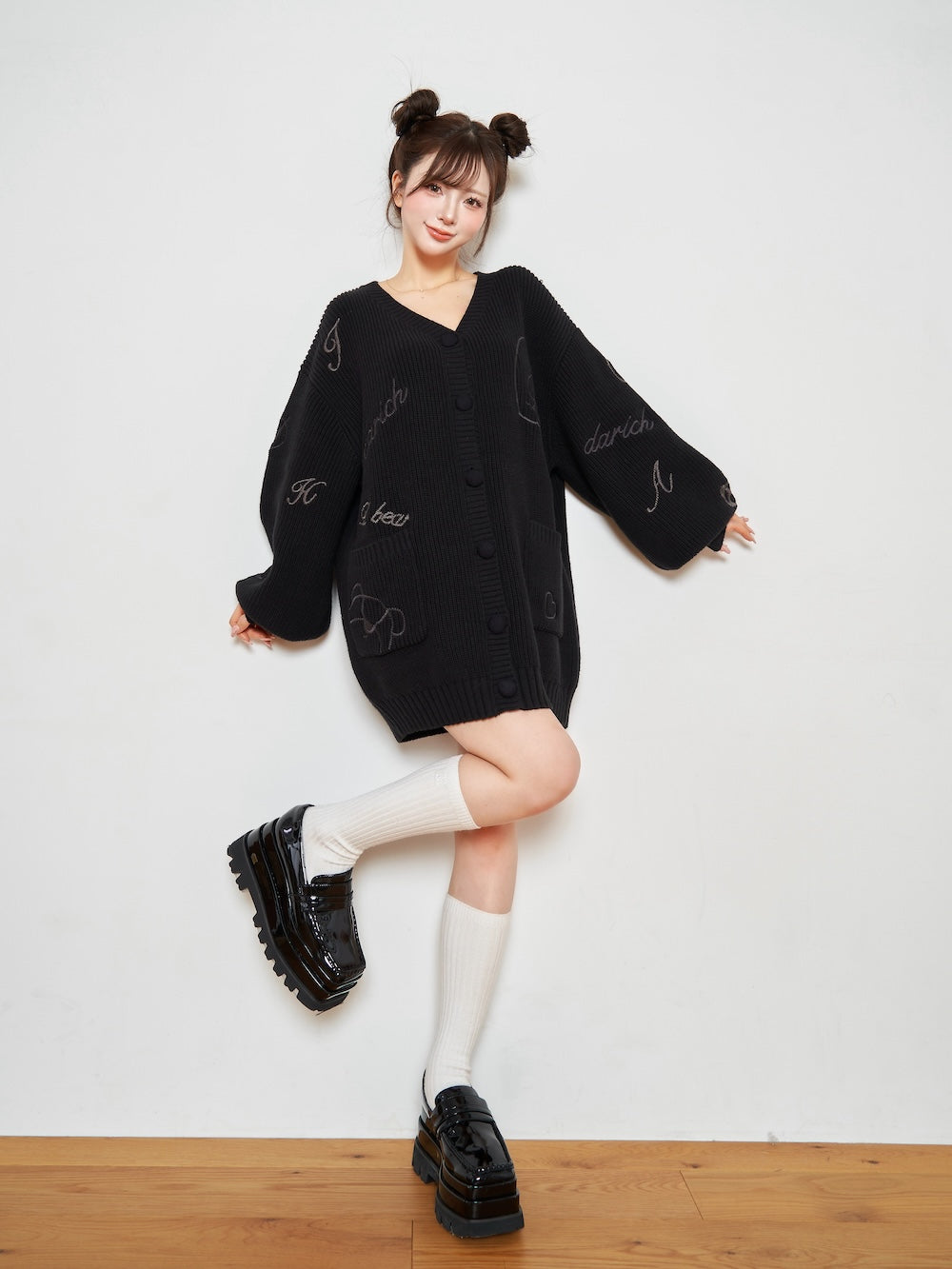 モデル：158cm（着用サイズ：FREE　着用カラー：BLK）