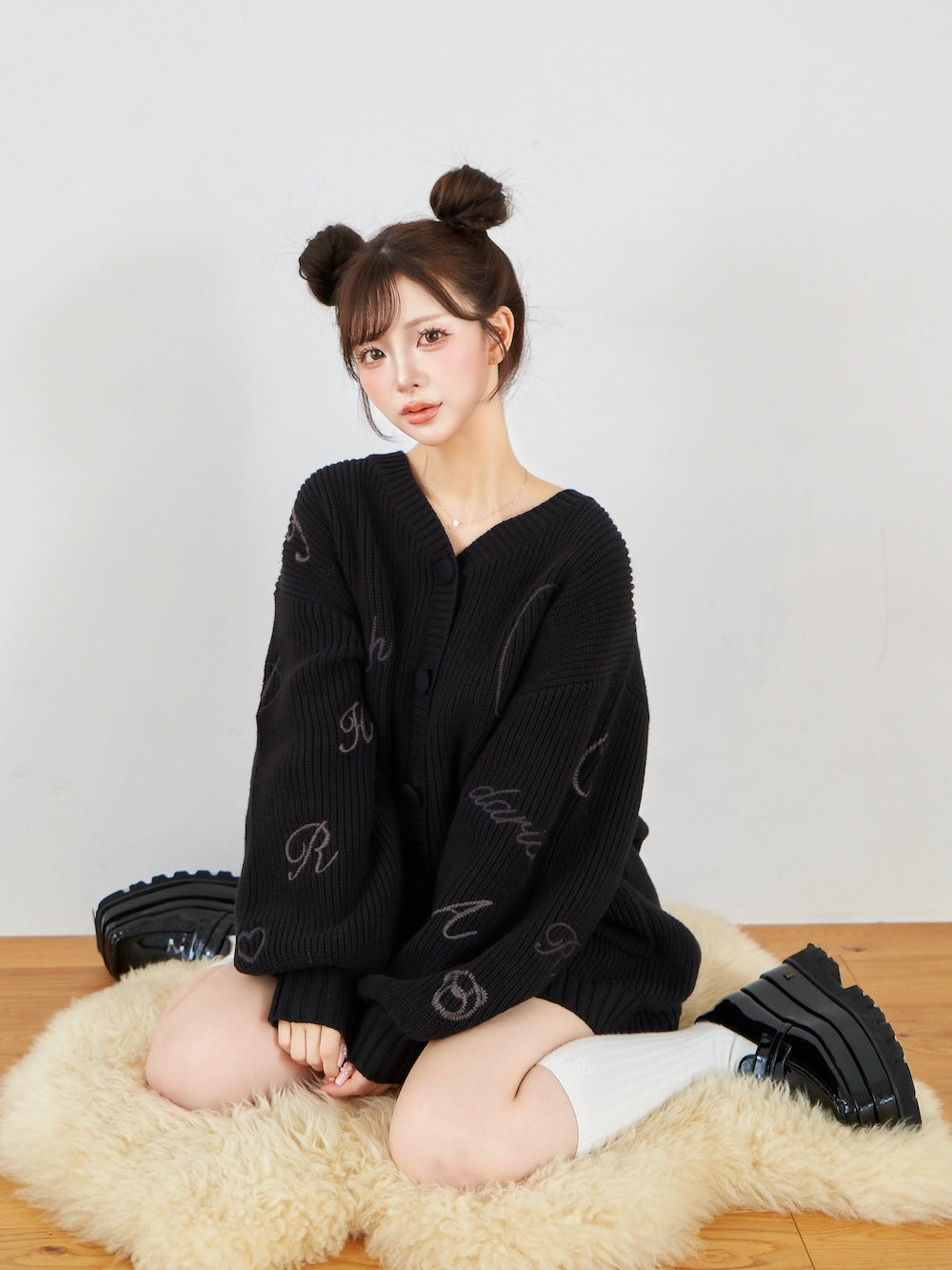 モデル：158cm（着用サイズ：FREE　着用カラー：BLK）