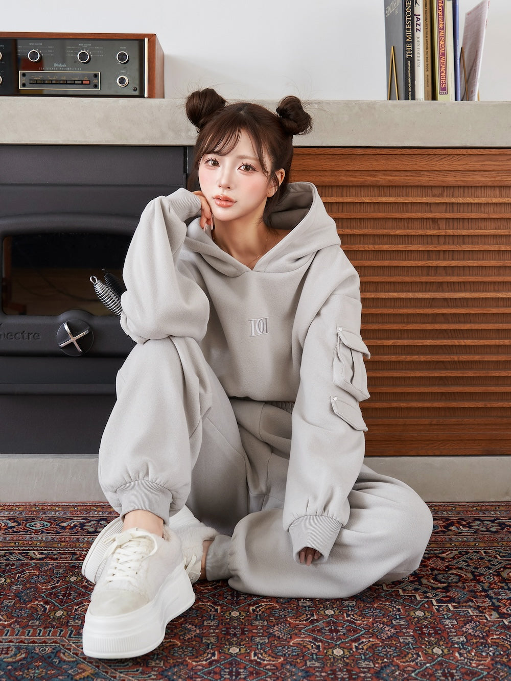 darich Dベアビッグフーディー パーカー ホワイト ダーリッチ Darich フラワーエンブロイダリービッグフーディ