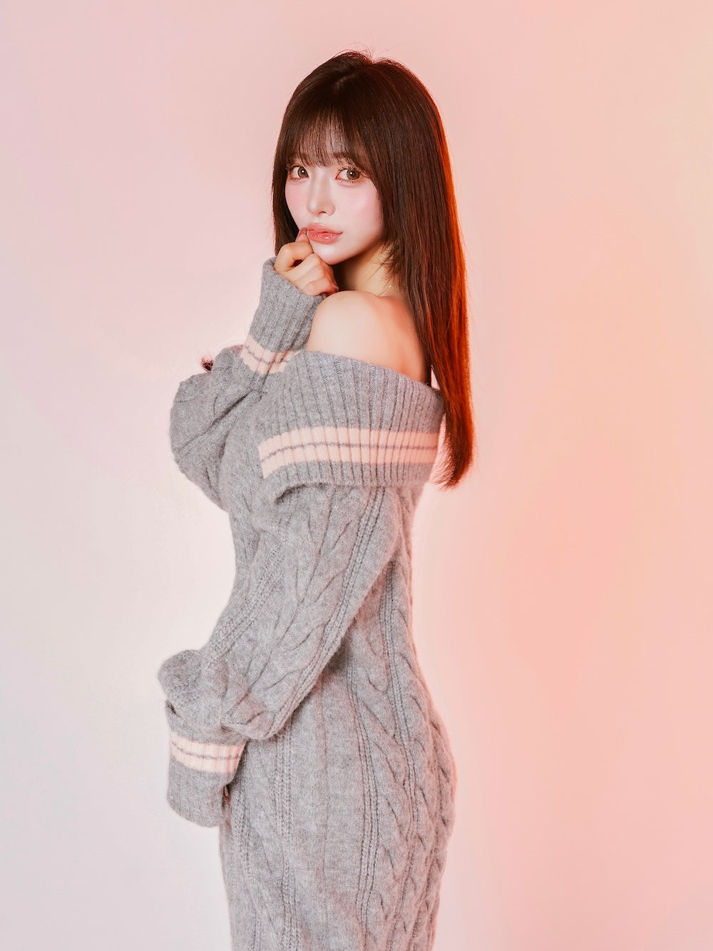 モデル：158cm（着用サイズ：FREE　着用カラー：GRY）