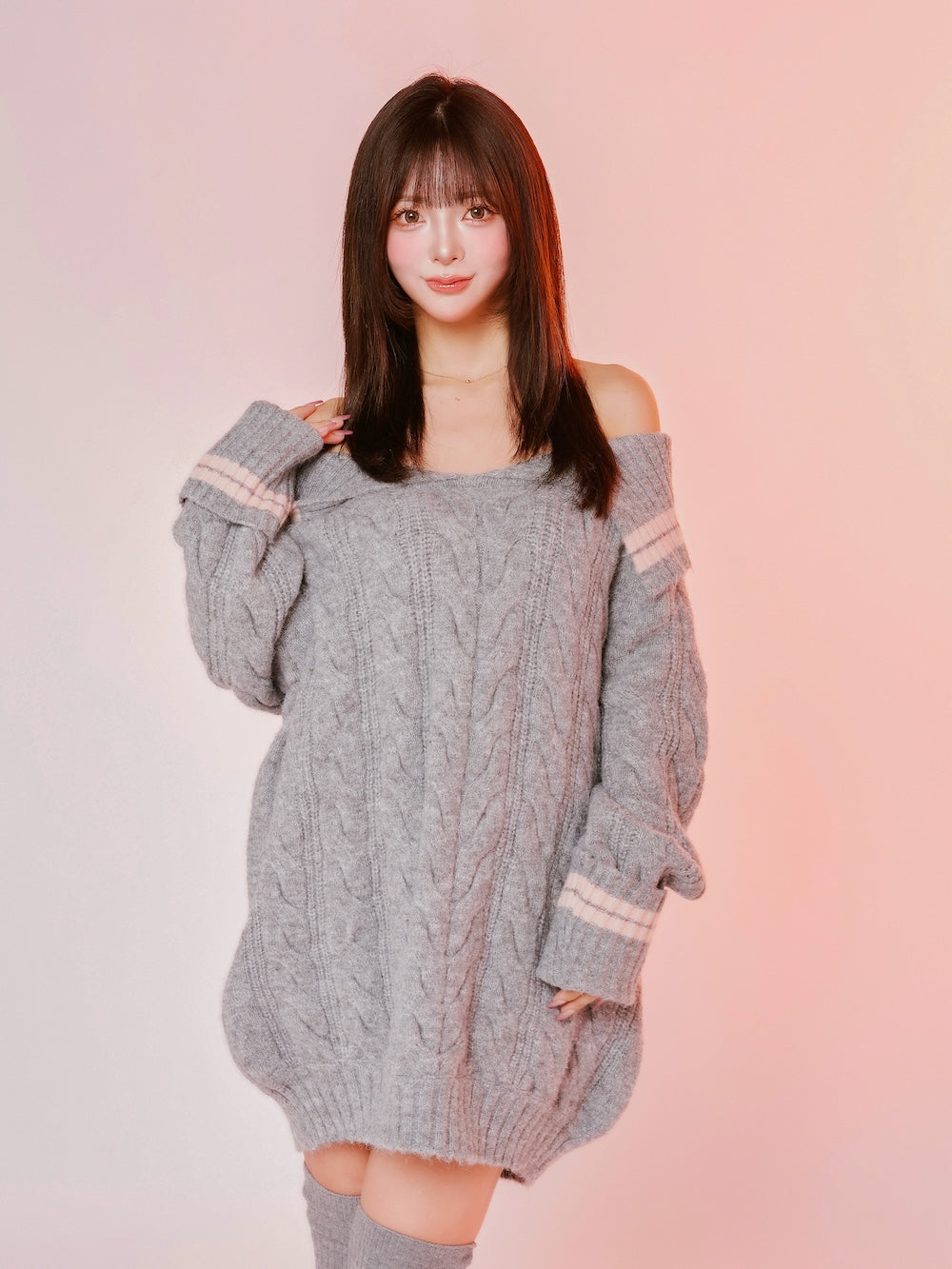モデル：158cm（着用サイズ：FREE　着用カラー：GRY）