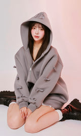 モデル：158cm（着用サイズ：FREE　着用カラー：GRY）