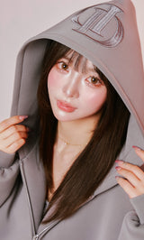 モデル：158cm（着用サイズ：FREE　着用カラー：GRY）