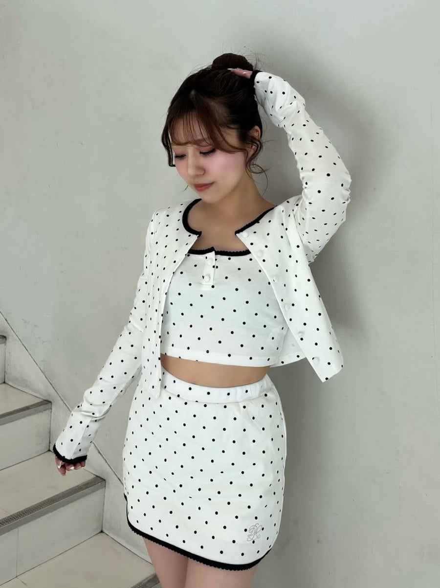 モデル：151cm（着用サイズ：FREE　着用カラー：WHT）
