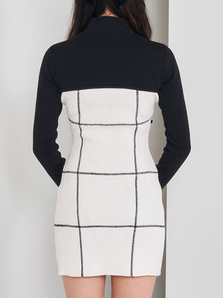 モデル：163cm（着用サイズ：FREE　着用カラー：IVO）