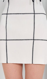 モデル：163cm（着用サイズ：FREE　着用カラー：IVO）