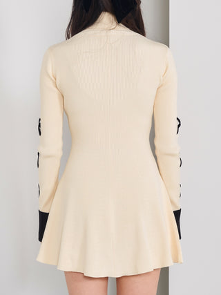 モデル：164cm（着用サイズ：FREE　着用カラー：WHT）