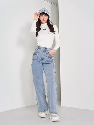 モデル：164cm（着用サイズ：FREE　着用カラー：WHT）