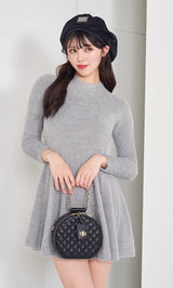 モデル：164cm（着用サイズ：FREE　着用カラー：GRY）