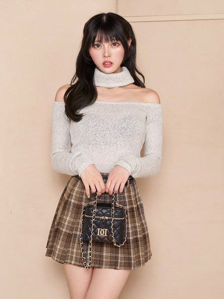 Choker Off-Shoulder Knit Top