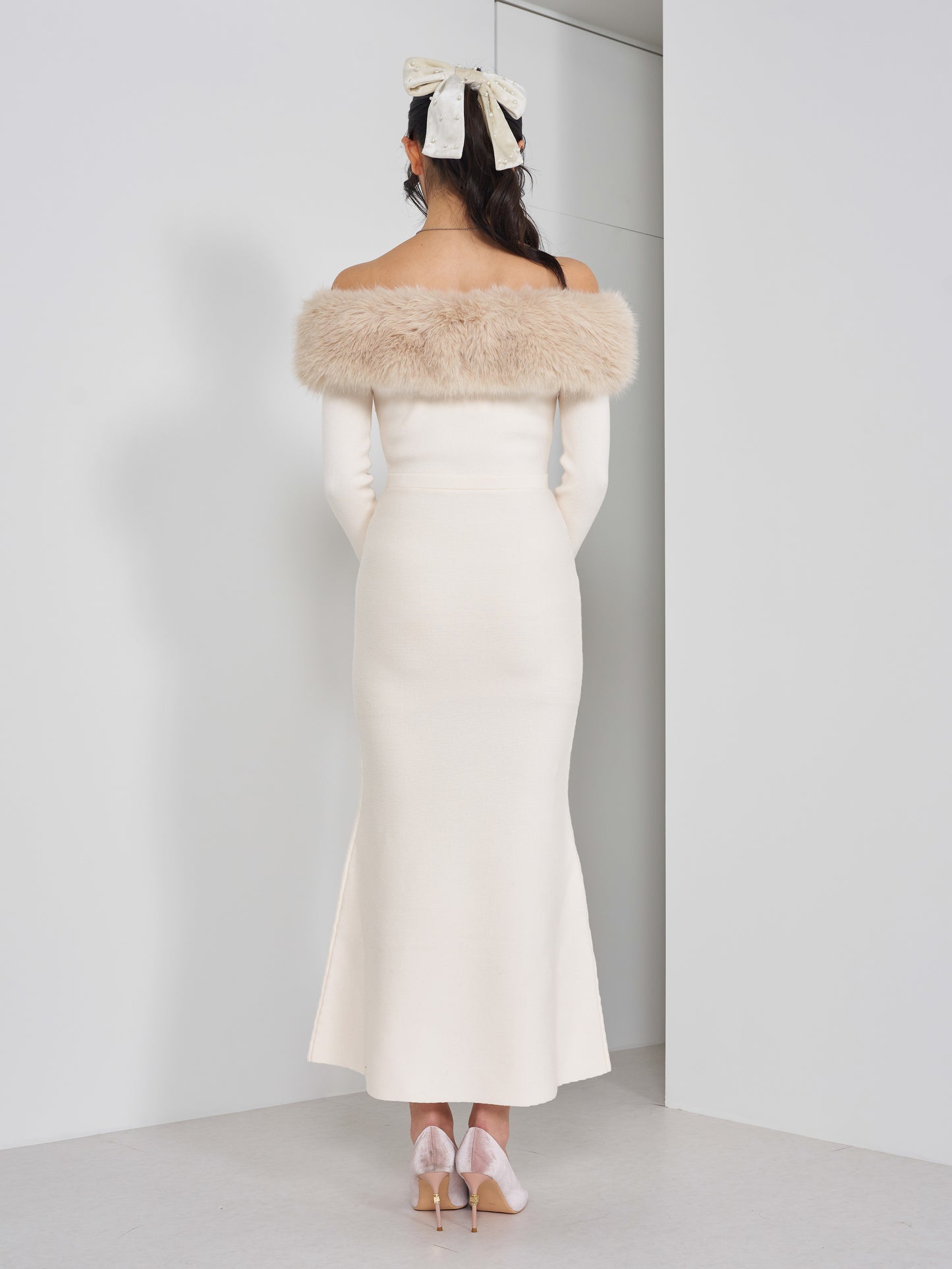 モデル：164cm（着用サイズ：FREE　着用カラー：IVO）