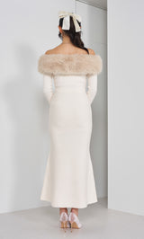 モデル：164cm（着用サイズ：FREE　着用カラー：IVO）