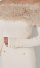 モデル：164cm（着用サイズ：FREE　着用カラー：IVO）