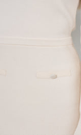 モデル：164cm（着用サイズ：FREE　着用カラー：IVO）