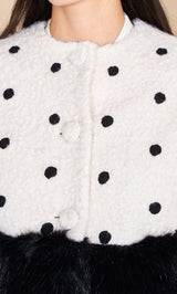 モデル：160cm（着用サイズ：FREE　着用カラー：DOT）