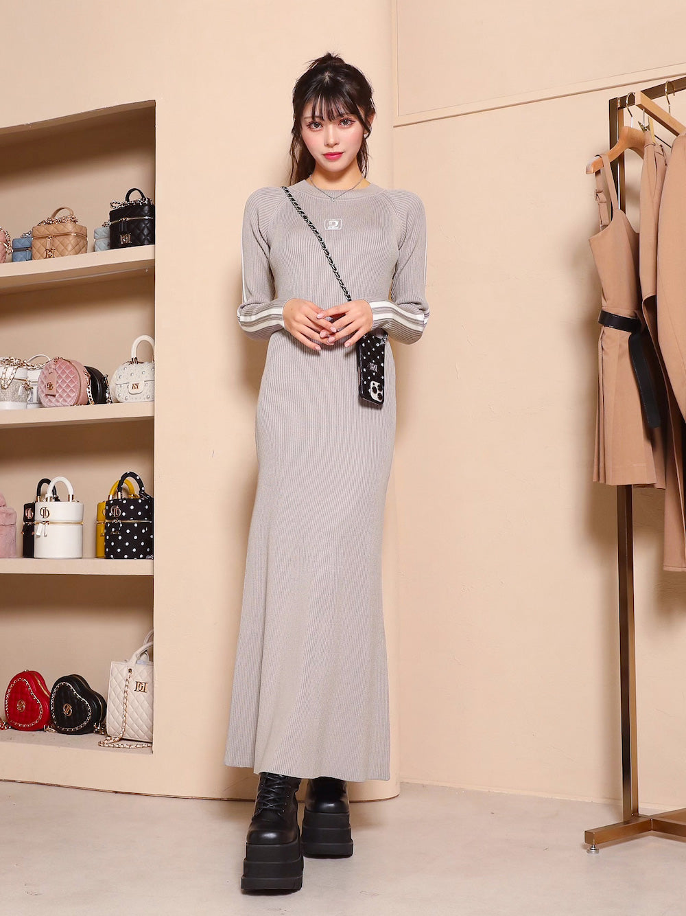 モデル：164cm（着用サイズ：FREE　着用カラー：GRY）