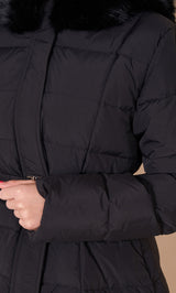 モデル：164cm（着用サイズ：S　着用カラー：BLK）