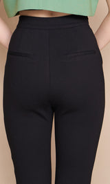 モデル：164cm（着用サイズ：S　着用カラー：BLK）
