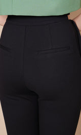 モデル：164cm（着用サイズ：S　着用カラー：BLK）