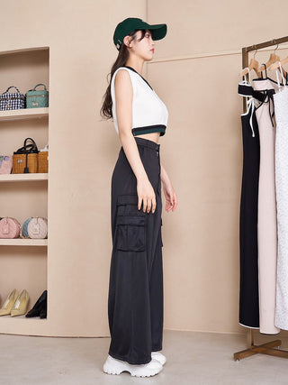 モデル：164cm（着用サイズ：FREE　着用カラー：WHT）