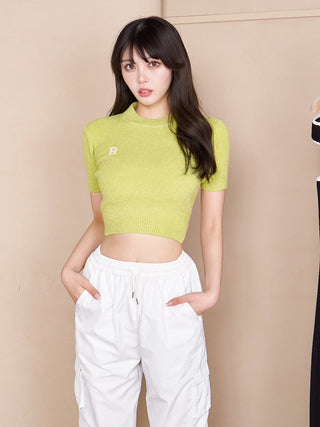 モデル：164cm（着用サイズ：FREE　着用カラー：GRN）