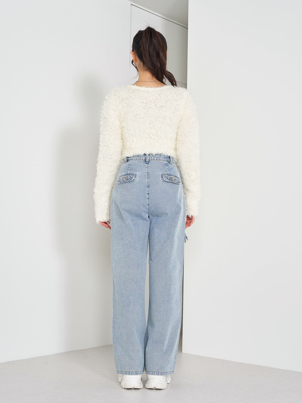 モデル：164cm（着用サイズ：FREE　着用カラー：WHT）