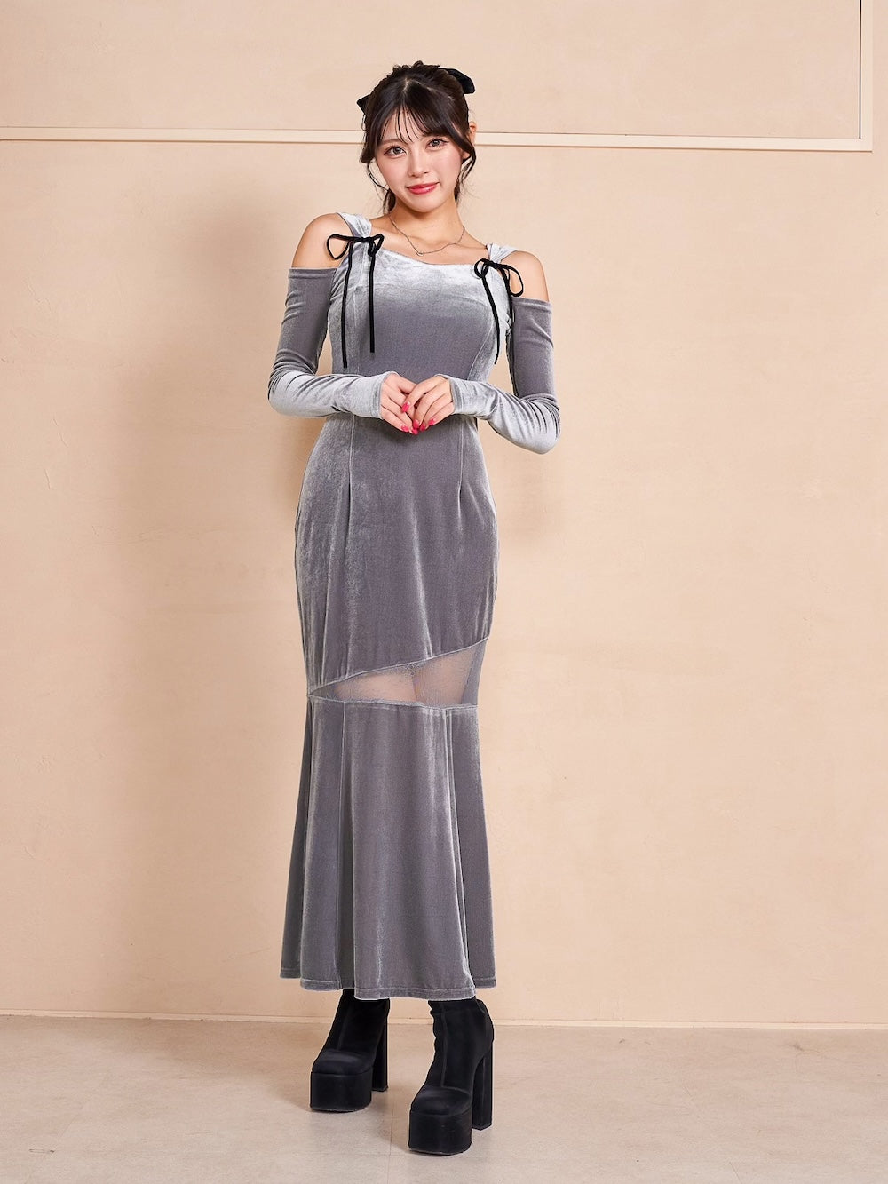 モデル：164cm（着用サイズ：FREE　着用カラー：GRY）