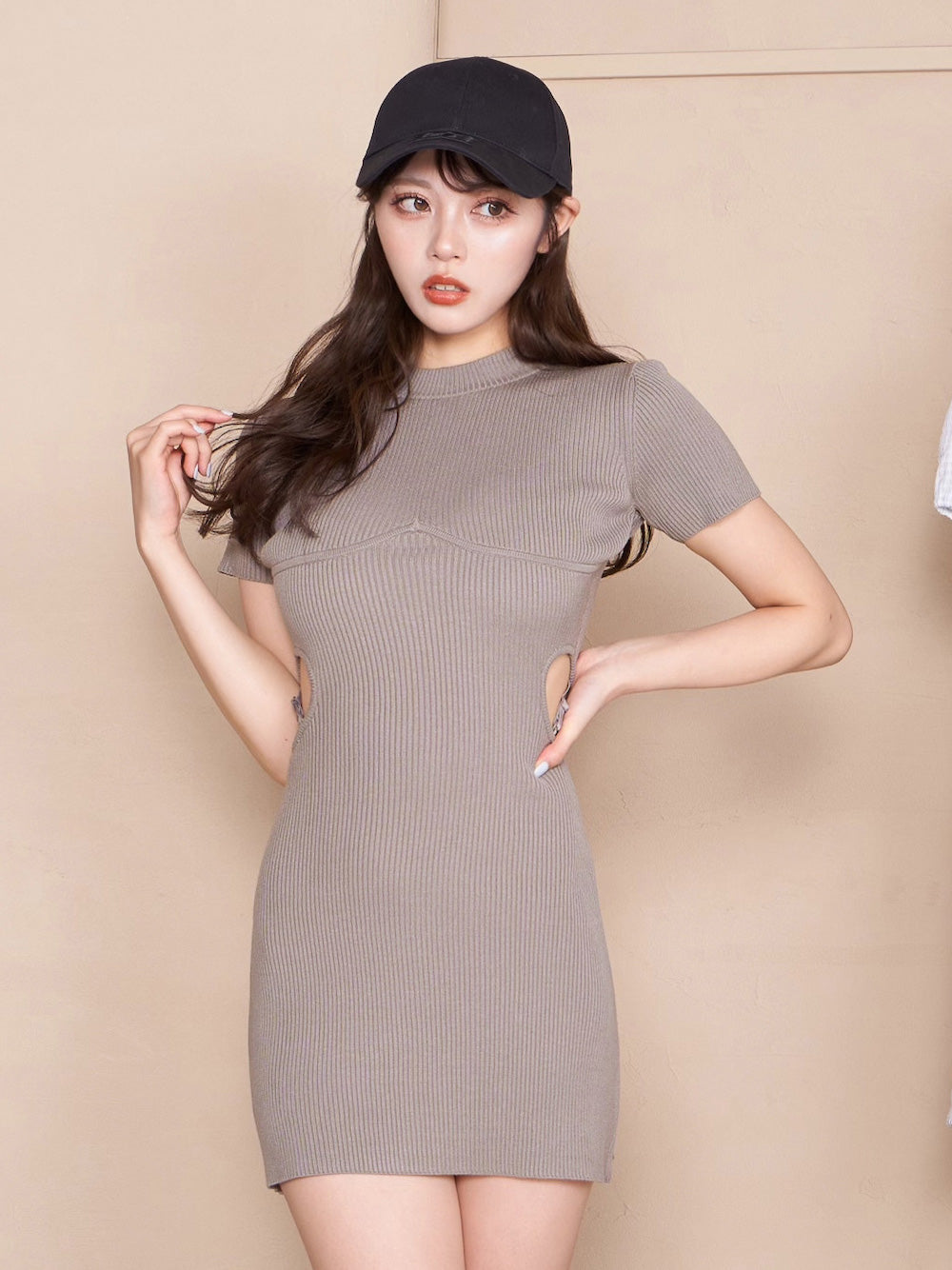 モデル：164cm（着用サイズ：FREE　着用カラー：GRY）
