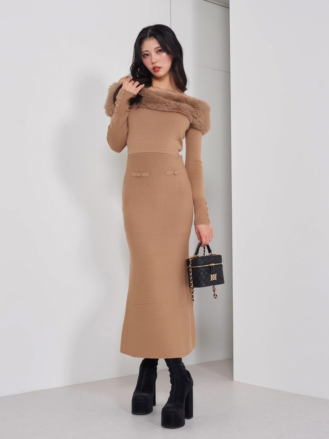 モデル：164cm（着用サイズ：FREE　着用カラー：MOC）