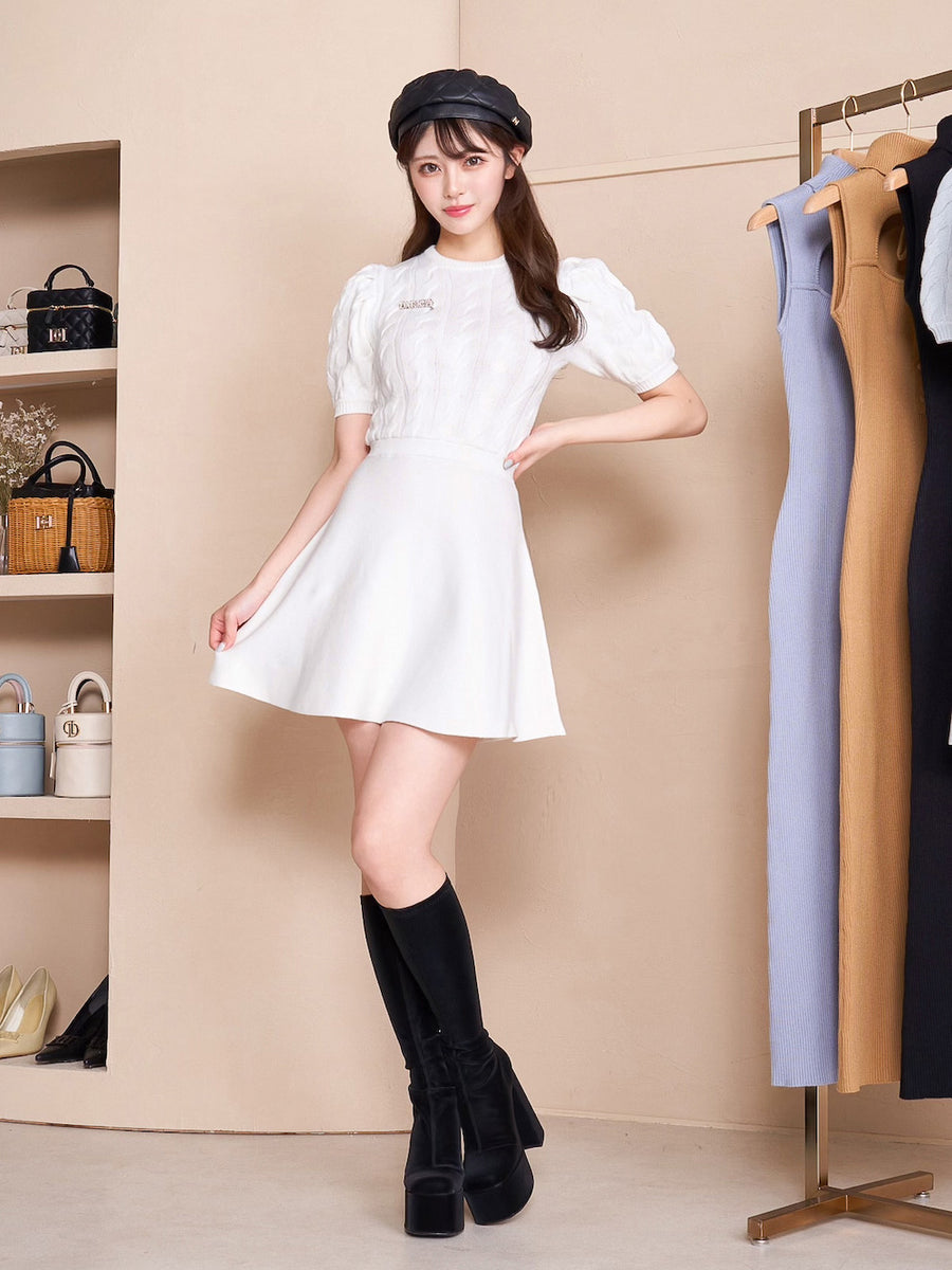 モデル：164cm（着用サイズ：FREE　着用カラー：WHT）