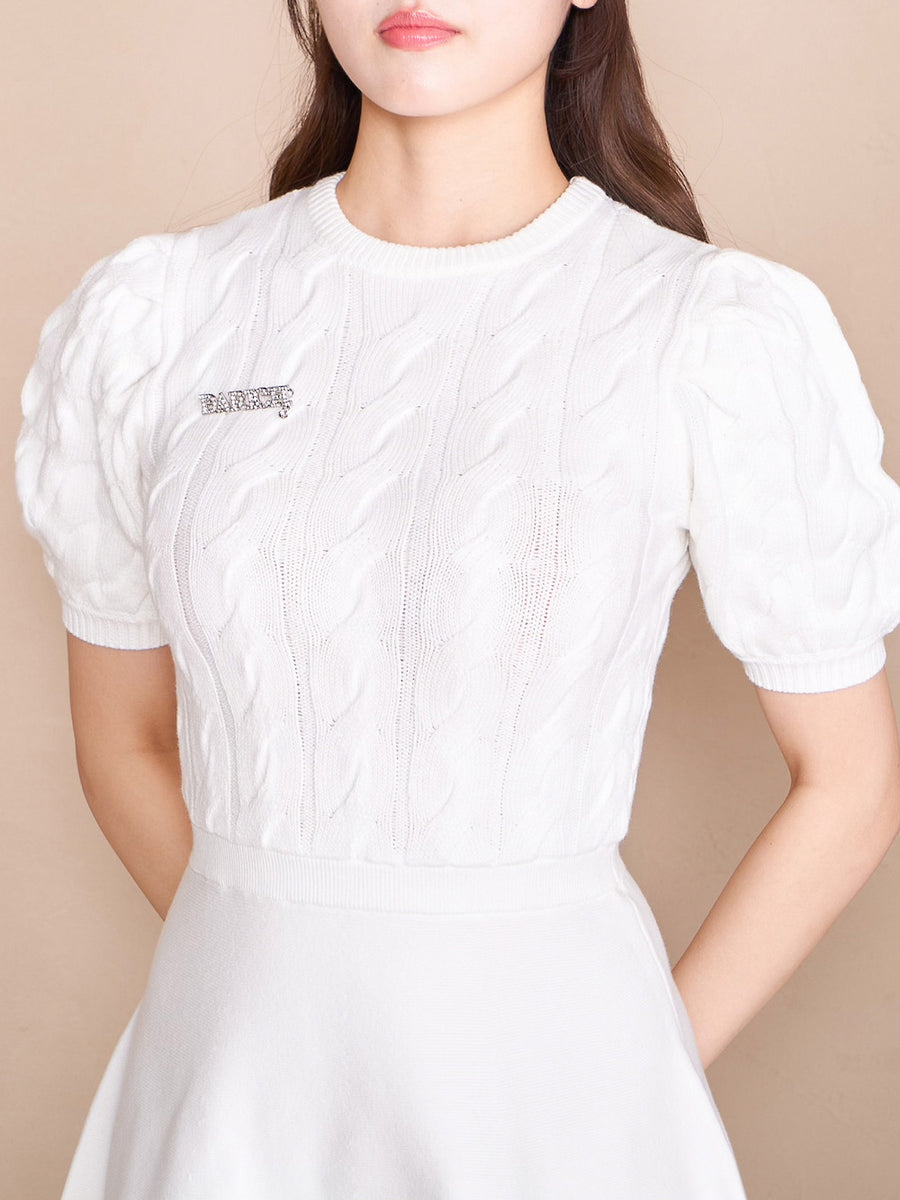モデル：164cm（着用サイズ：FREE　着用カラー：WHT）