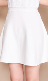 モデル：164cm（着用サイズ：FREE　着用カラー：WHT）