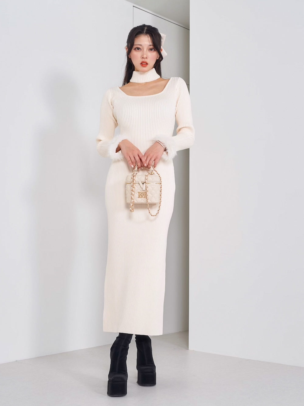 モデル：164cm（着用サイズ：FREE　着用カラー：IVO）