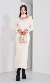 モデル：164cm（着用サイズ：FREE　着用カラー：IVO）