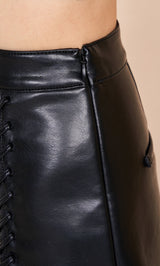 モデル：163cm（着用サイズ：S　着用カラー：BLK）