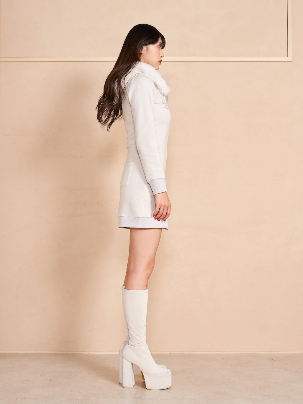 モデル：164cm（着用サイズ：FREE　着用カラー：IVO）