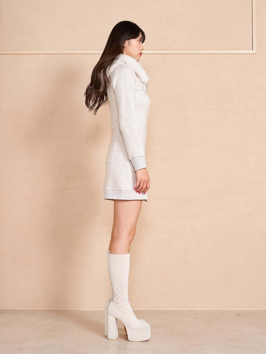 モデル：164cm（着用サイズ：FREE　着用カラー：IVO）