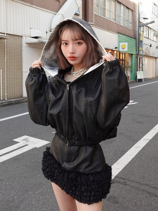 モデル：155cm（着用サイズ：FREE　着用カラー：BLK）
