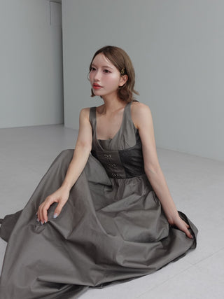 モデル：155cm（着用サイズ：FREE　着用カラー：GRY）