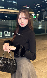 モデル：165cm（着用サイズ：FREE　着用カラー：BLK）