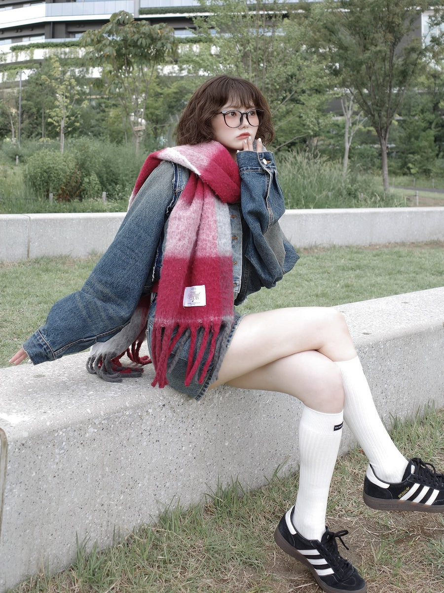 モデル：161cm（着用サイズ：FREE　着用カラー：BLU）